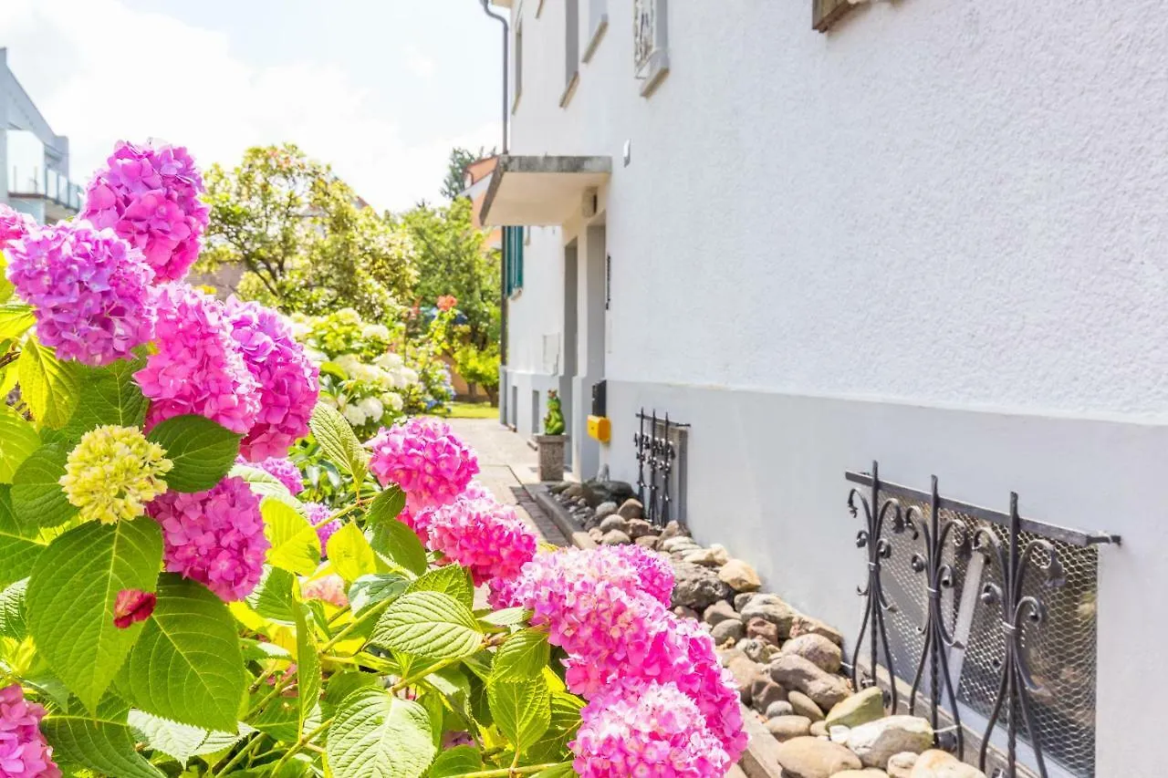 Apartment Ferienwohnungen Haus Christine Lindau